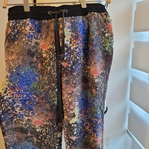 ONLY paint splattered style joggers - Picture 2 of 3